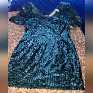 VINTAGE EMERALD GREEN SEQUINED MINI DRESS